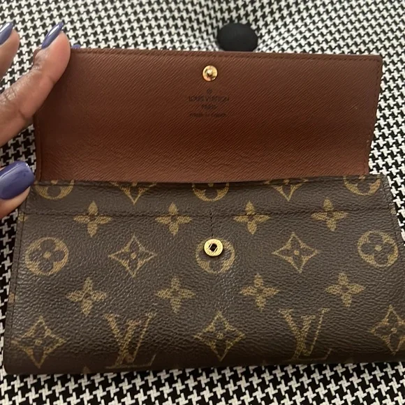 SOLD Louis Vuitton - Monogram Sarah Wallet - Picture 5 of 9